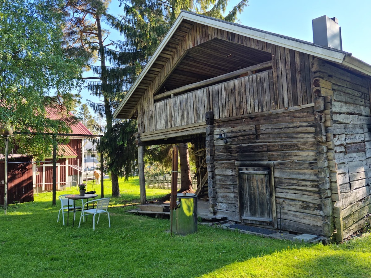 Kodikas hirsimökki -温馨舒适的原木小屋