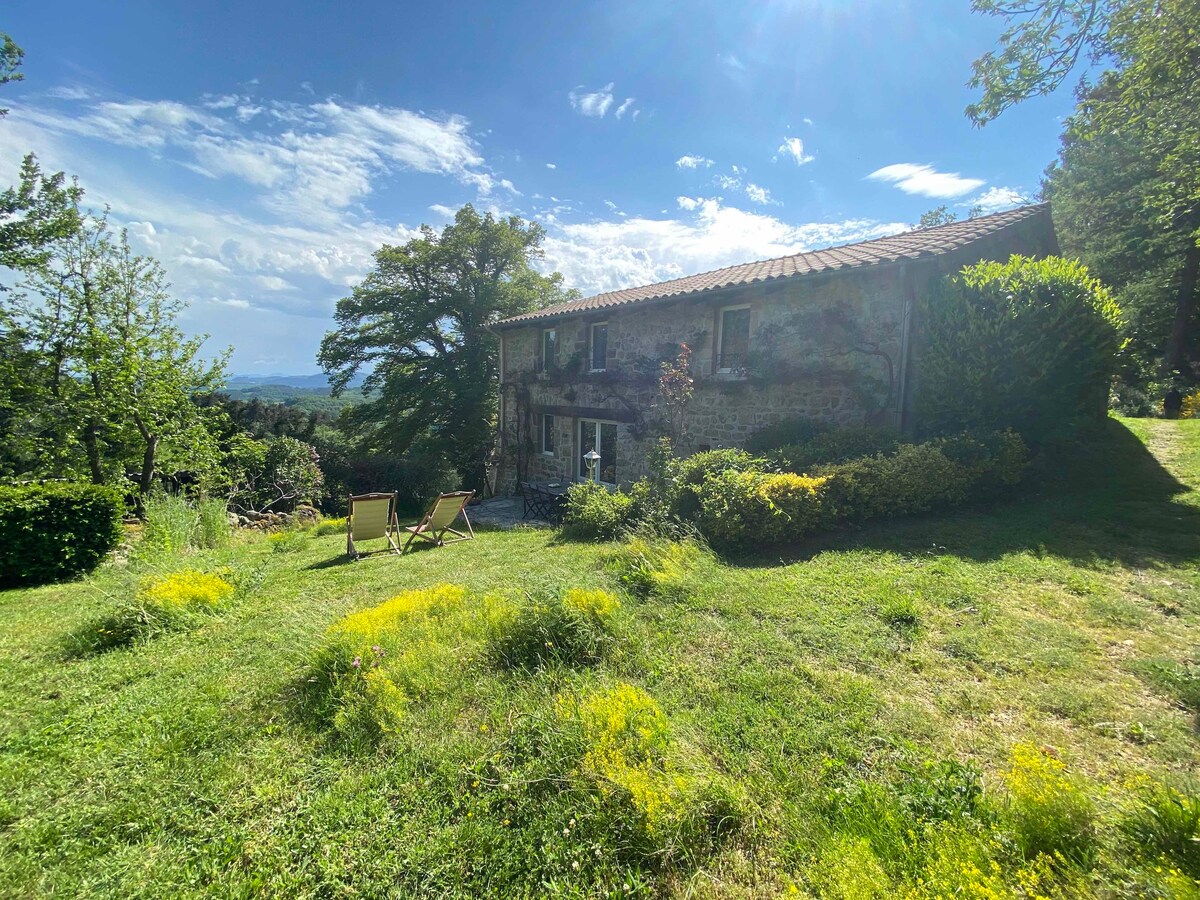 Maison ardéchoise de charme 5-6 p, vue, piscine