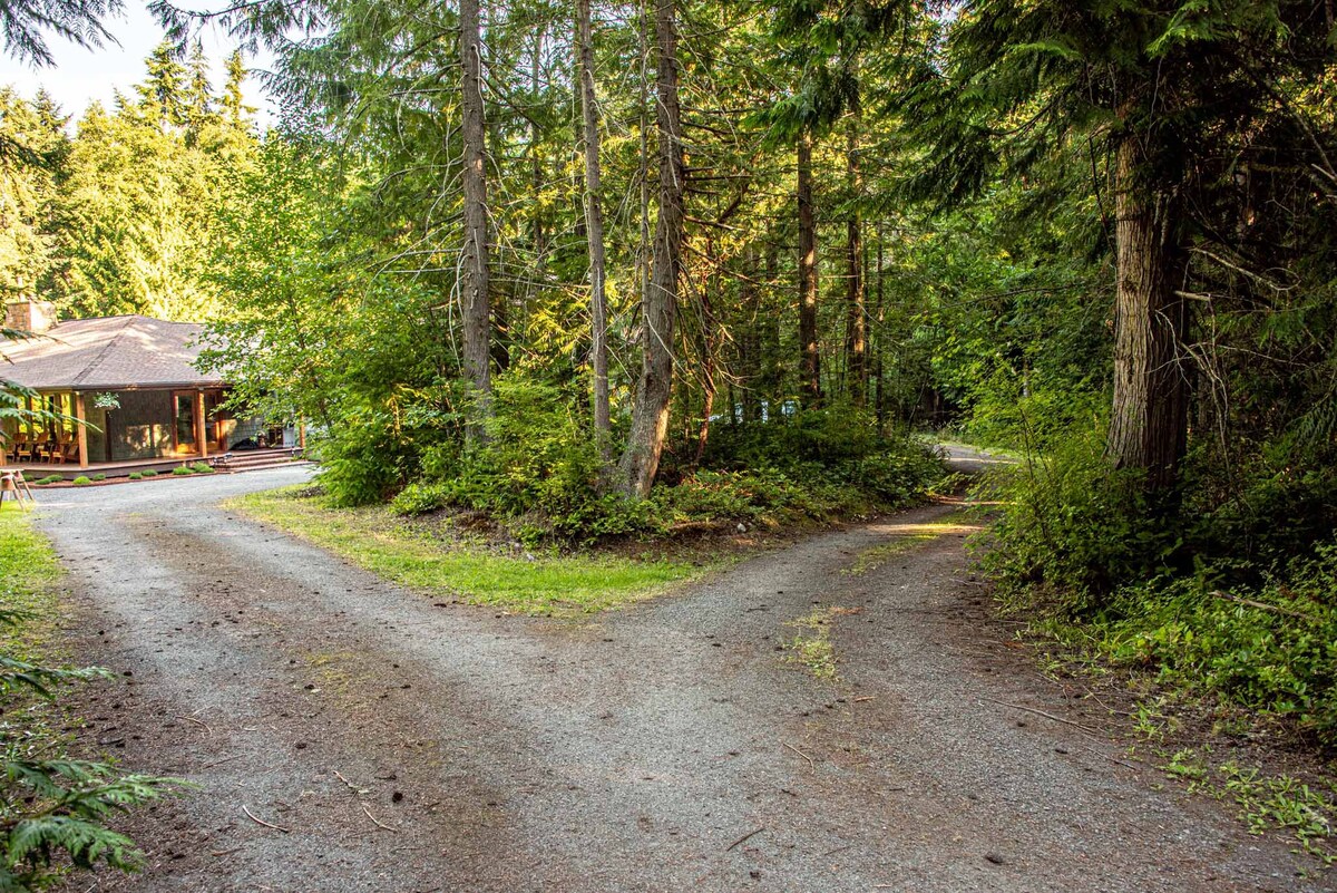 Discovery Ridge Cottage-Romantic Peaceful Getaway