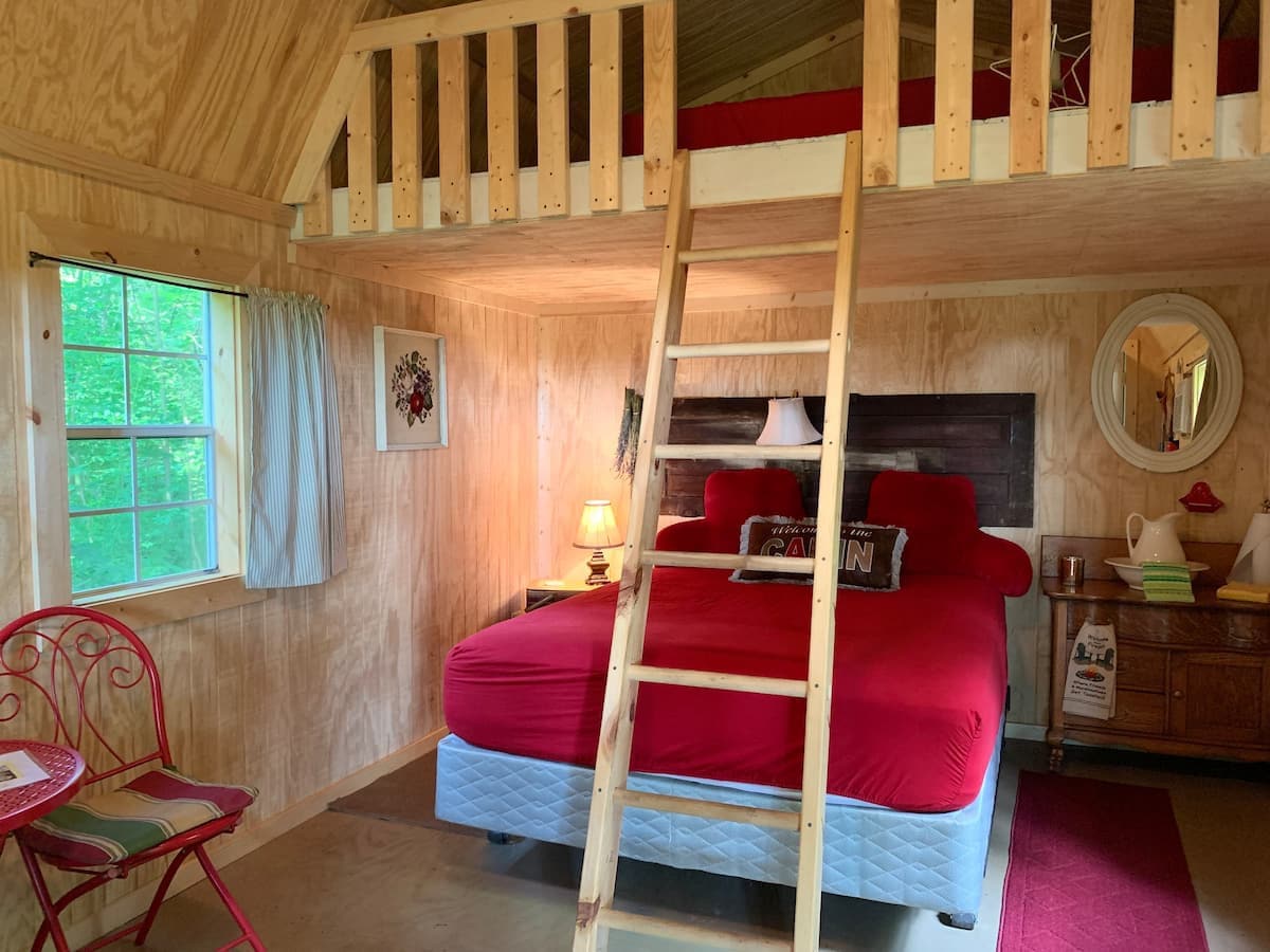 Guthrie Meadows Green Door Glamping Cabin