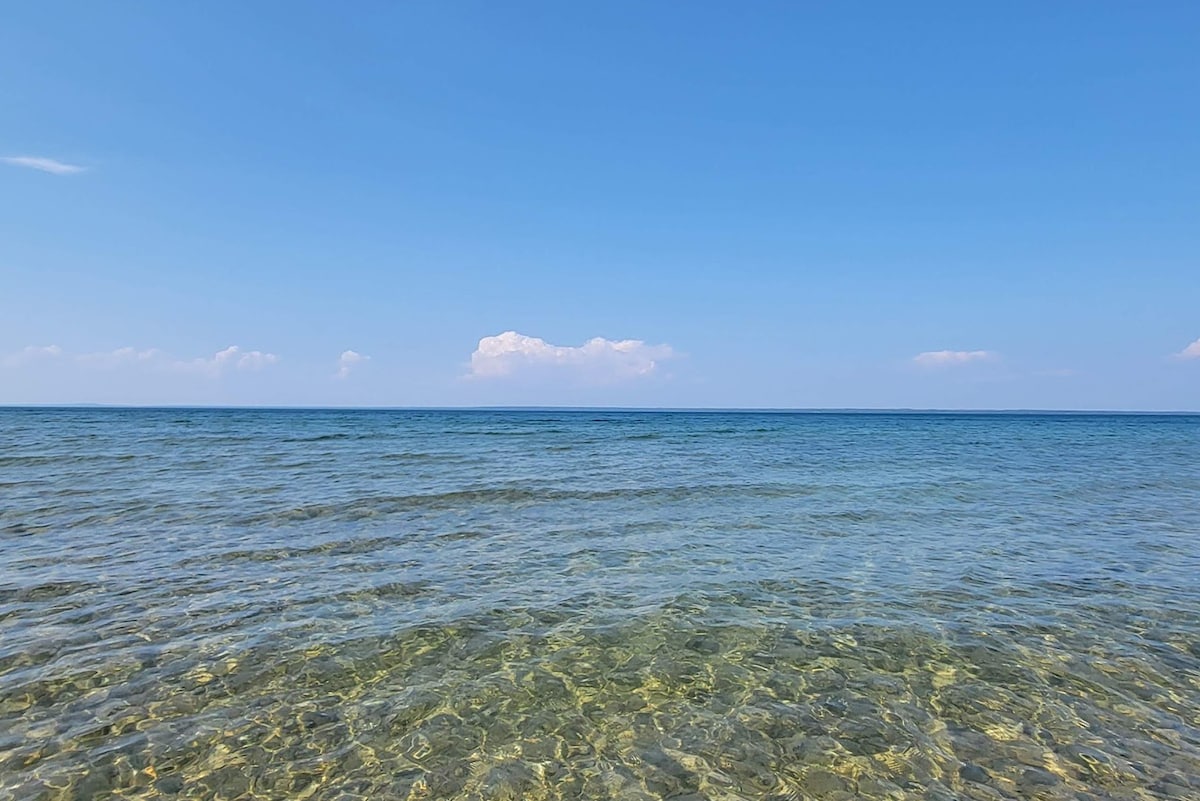 100' Lake Huron Beachfront,  LP9 Snowmobile Access