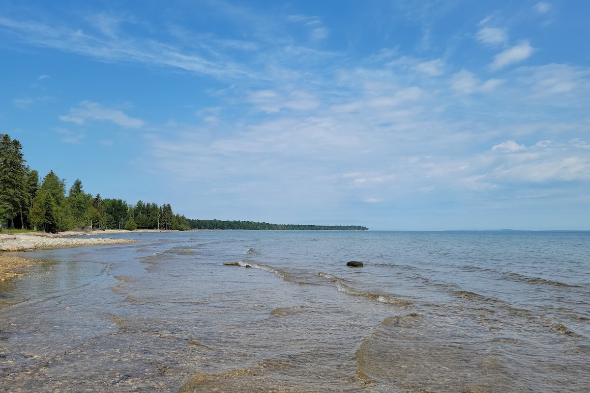 100' Lake Huron Beachfront,  LP9 Snowmobile Access