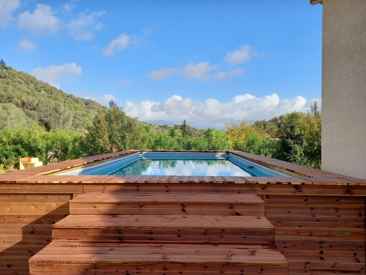 L'Alivu étage de villa avec piscine commune
