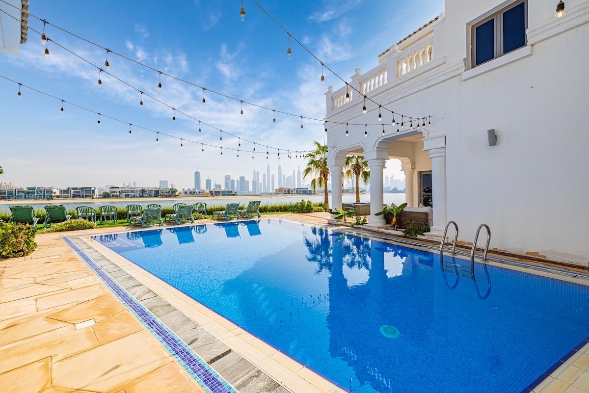 Luxurious 7 BDR villa in Palm Jumeirah