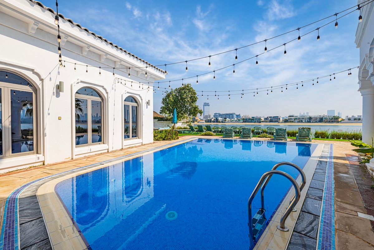 Luxurious 7 BDR villa in Palm Jumeirah
