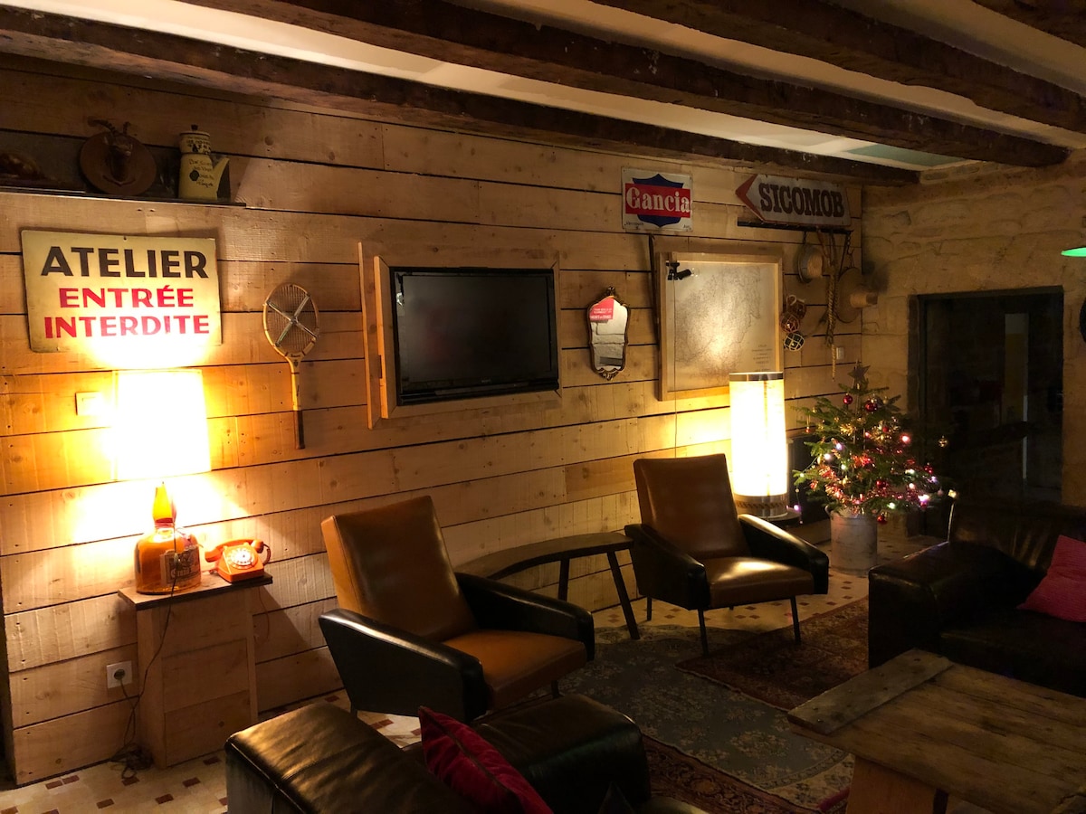 Old Presbytery for 12-15 guests in Corrèze