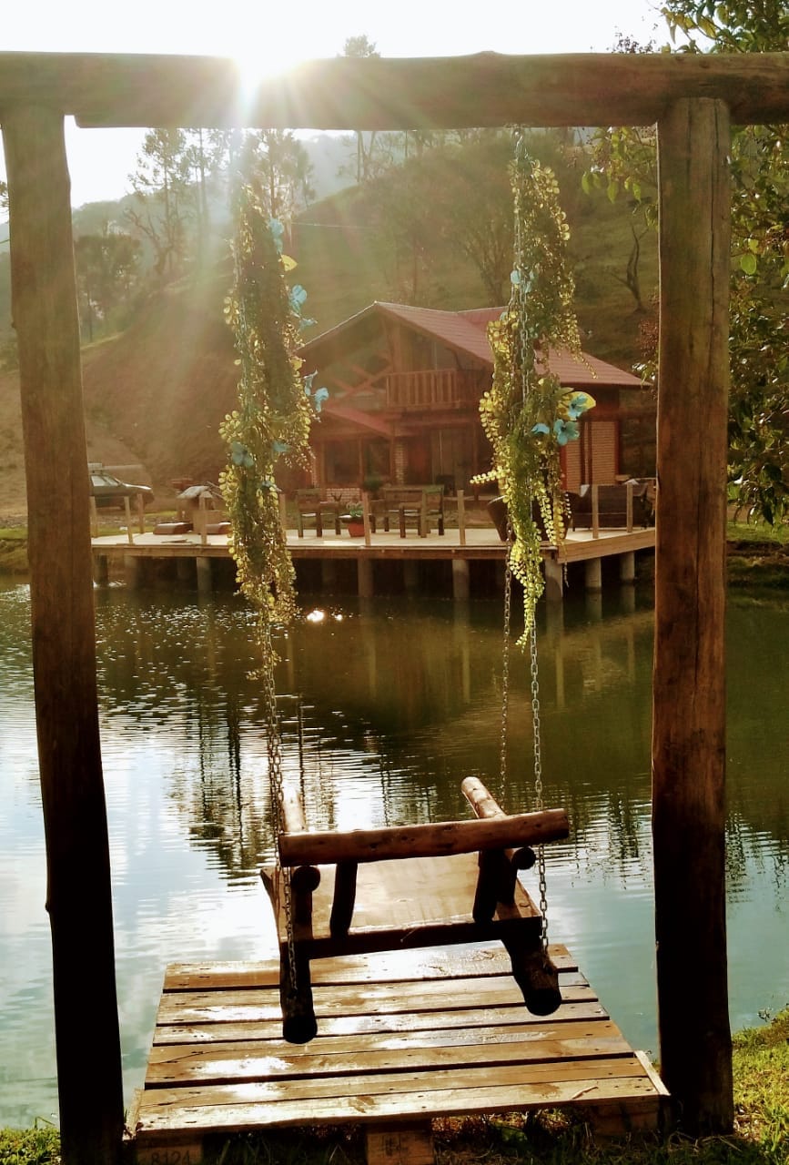 Lago dos Plátanos - Lodge Manacá da Serra