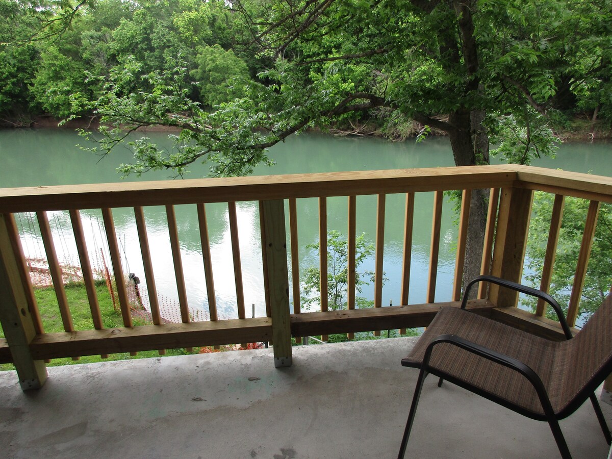 Riverfront 1-bedroom on Elk River. (Unit B)