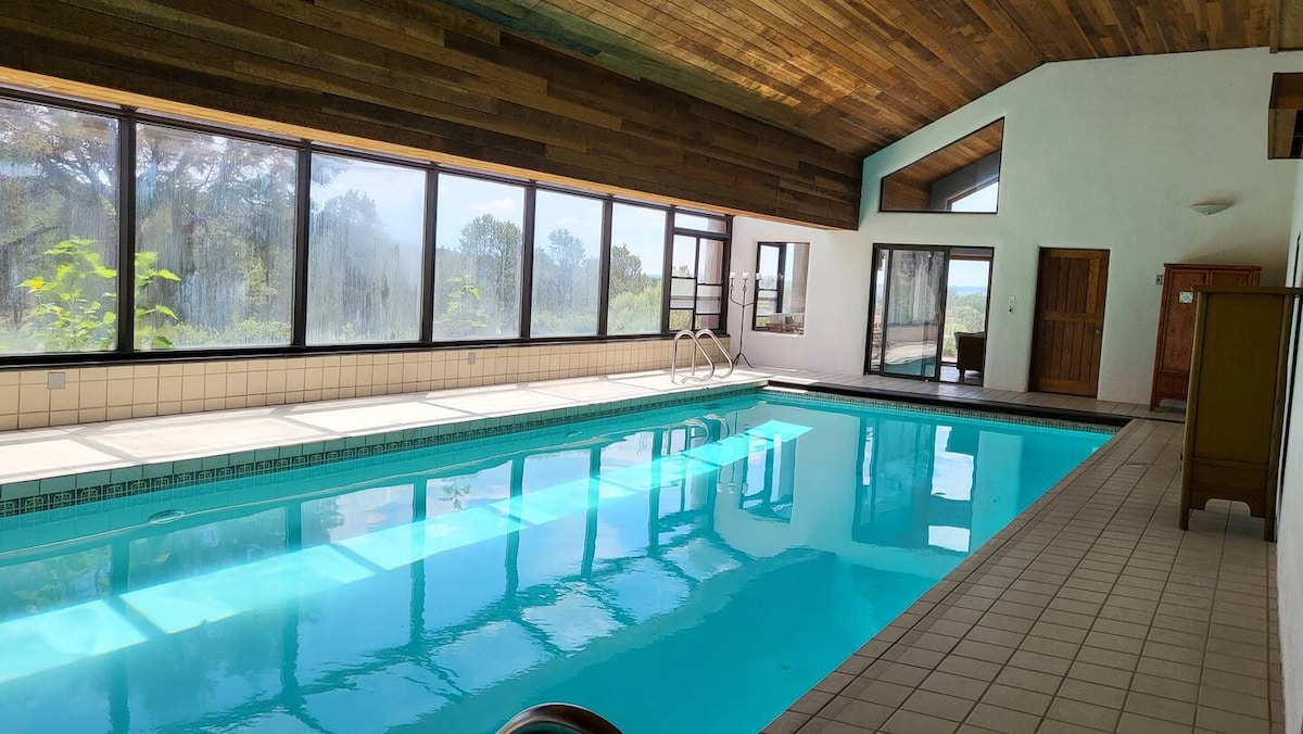 Cielo House, pool & hot tub near Taos Ski Valley