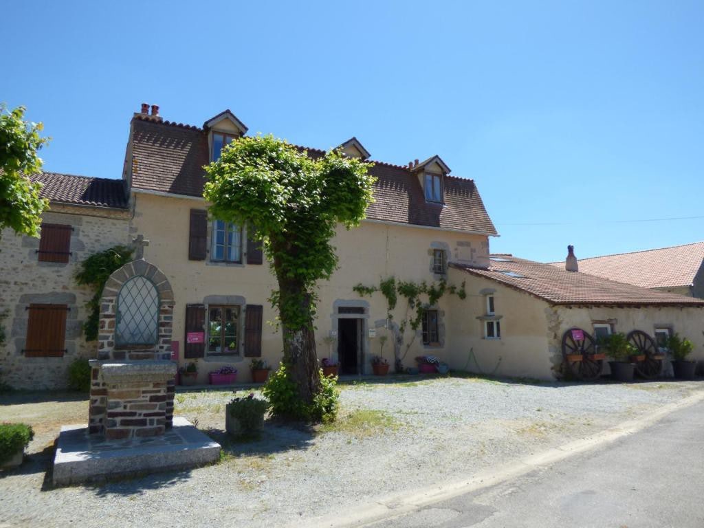 Lancien Presbytere, Tranquil countryside home