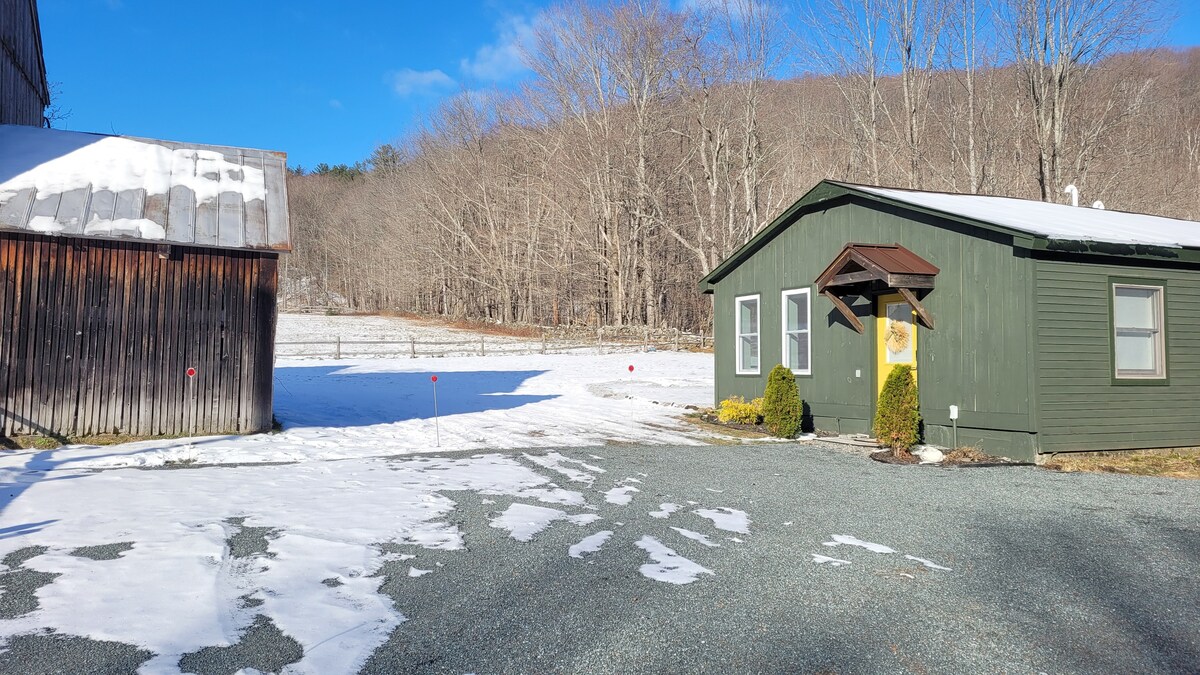 Globetrotter Retreat - Countryside Carriage House