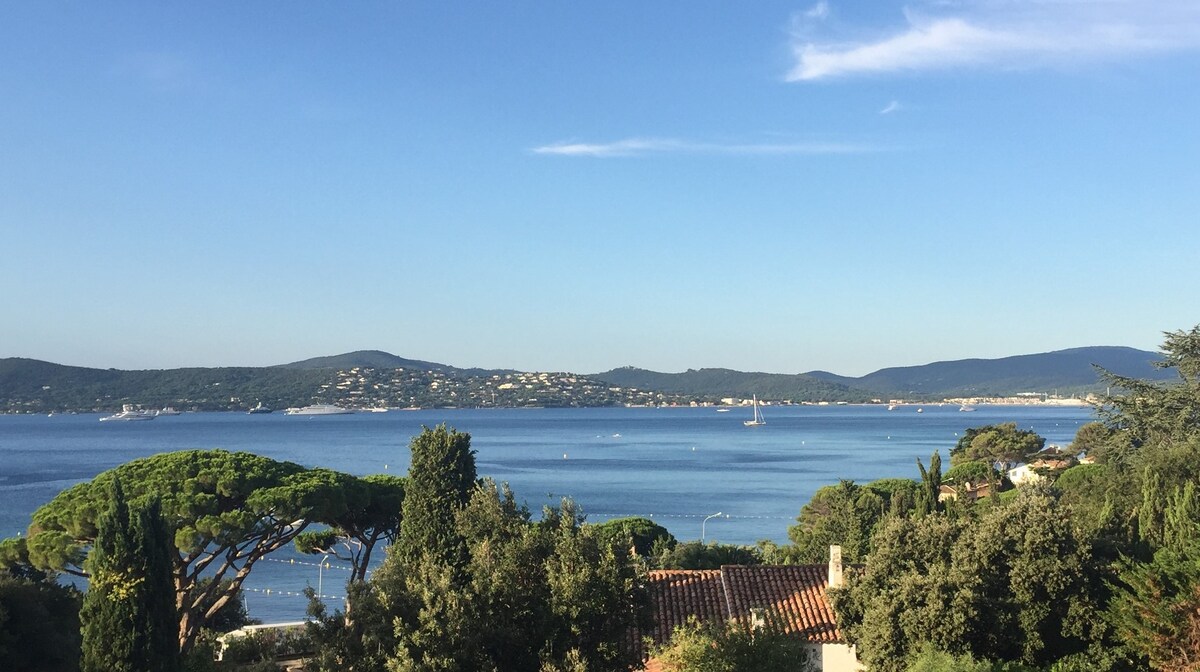 Magnifique villa vue sur le Golfe de Saint-Tropez