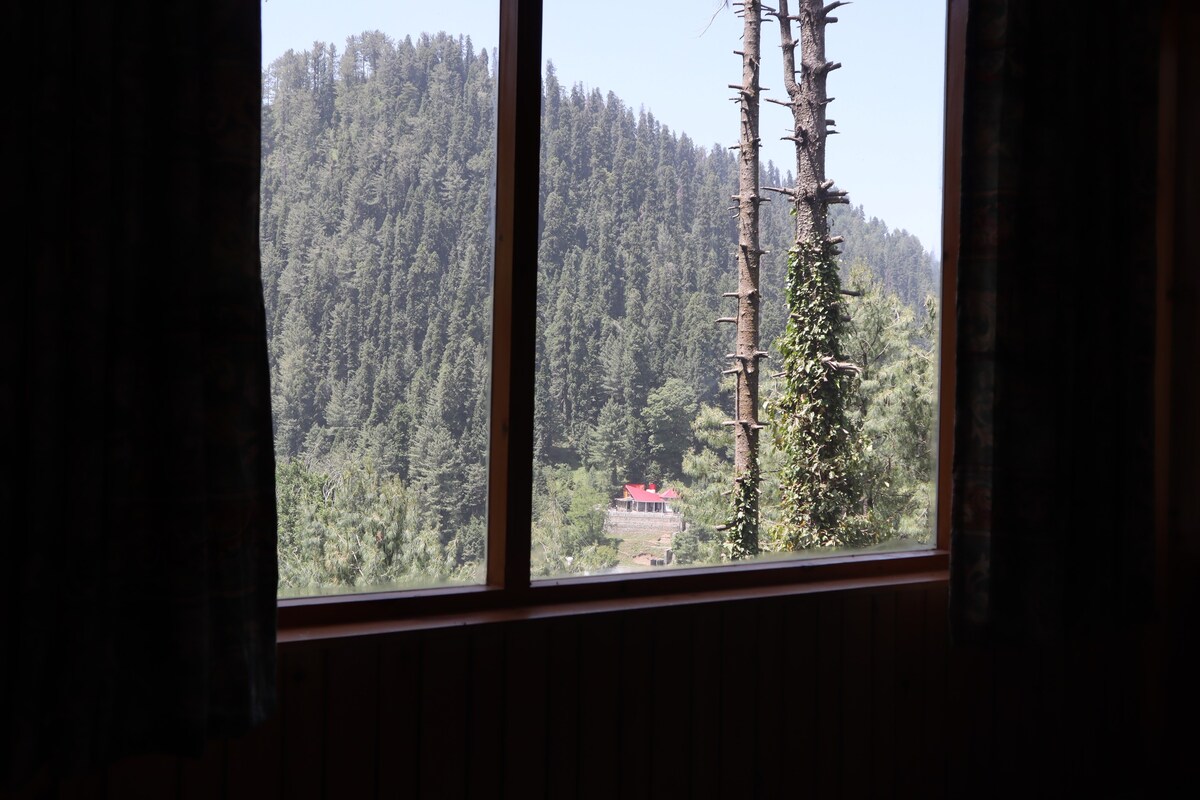 Larkspurs, Dunga Gali - 2 Bed Apartment