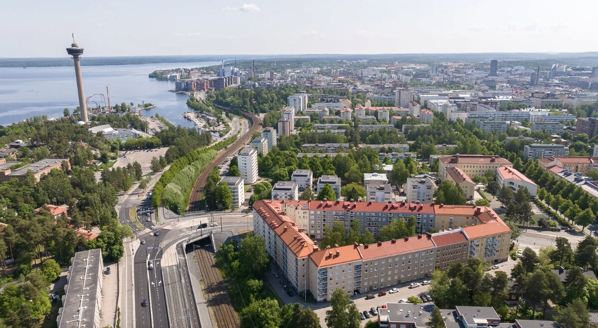 Särkänniemi附近的家庭住宅。免费停车