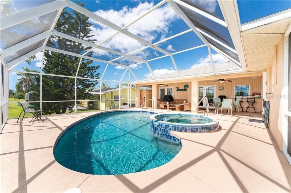 Canal View+ SPA! Heated Pool Included! Near Beach