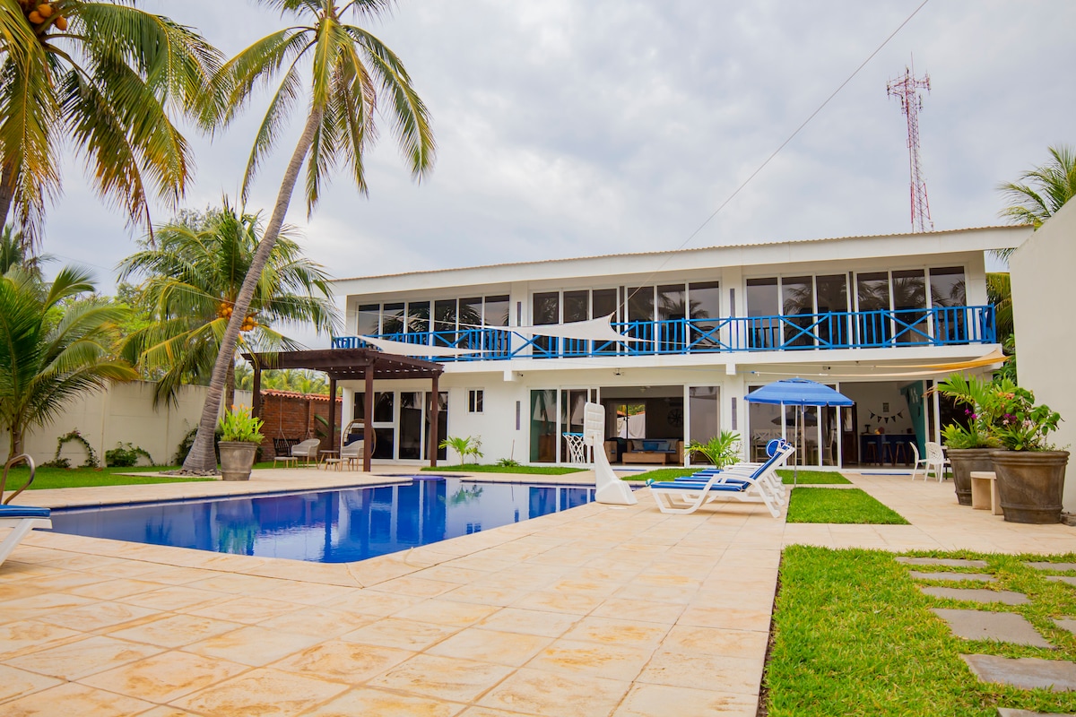 Casa frente al mar "Las Palmas", El Salvador.