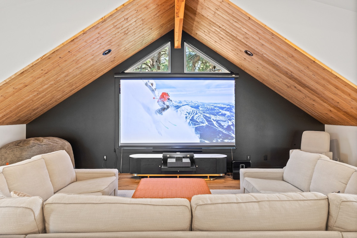 Casa Coyote - Home Theater + Large Backyard