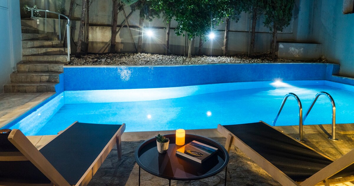 The Blue Lounge Porto Rafti私人泳池和海景