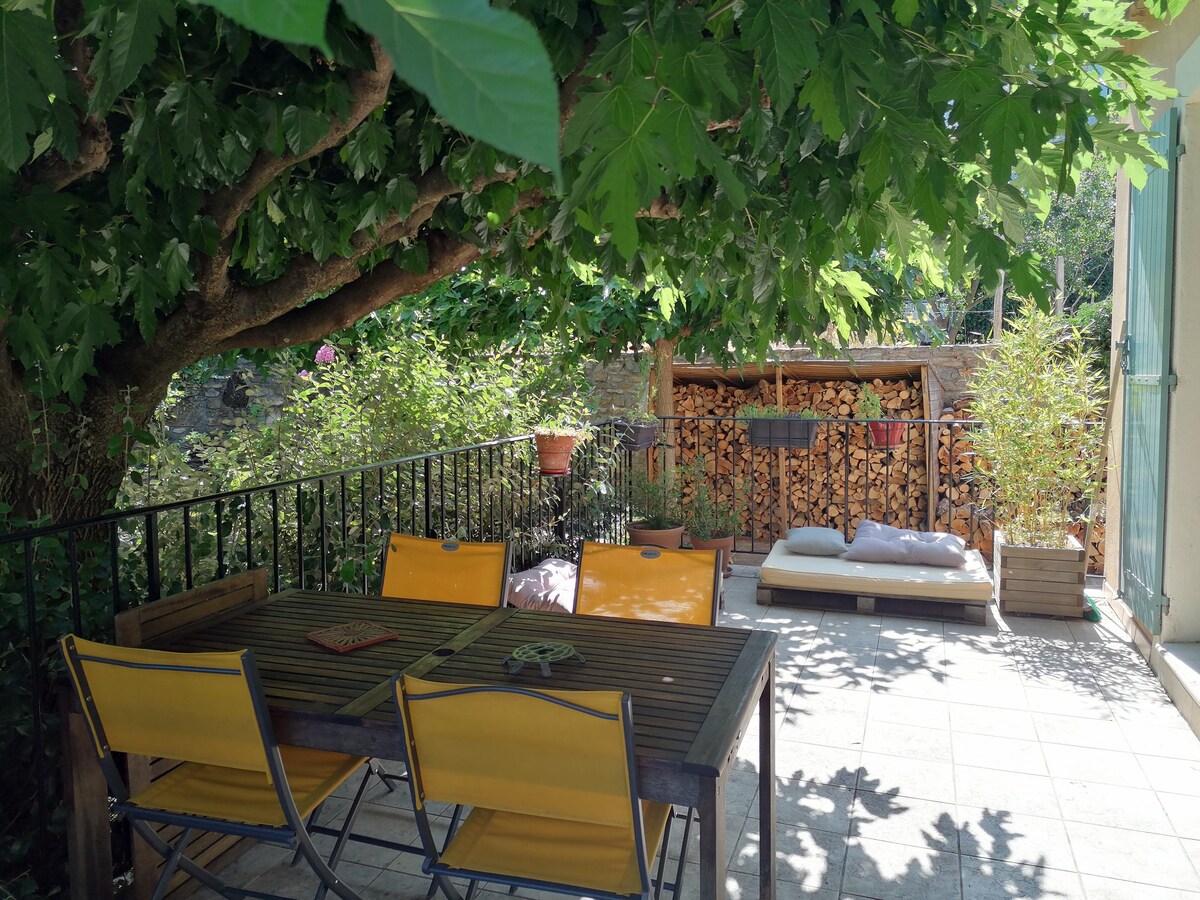 Jolie maison avec jardin dans très belle région