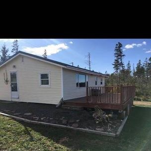 Ocean Front Cottage - Beach access