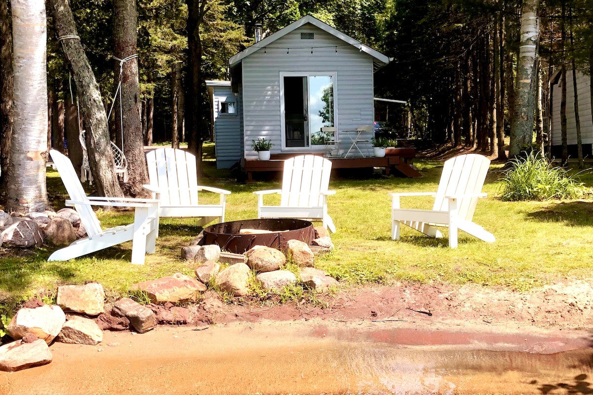 伯☀纳德湖乡村小屋☀（ Lake Bernard Cottages ）日落小屋