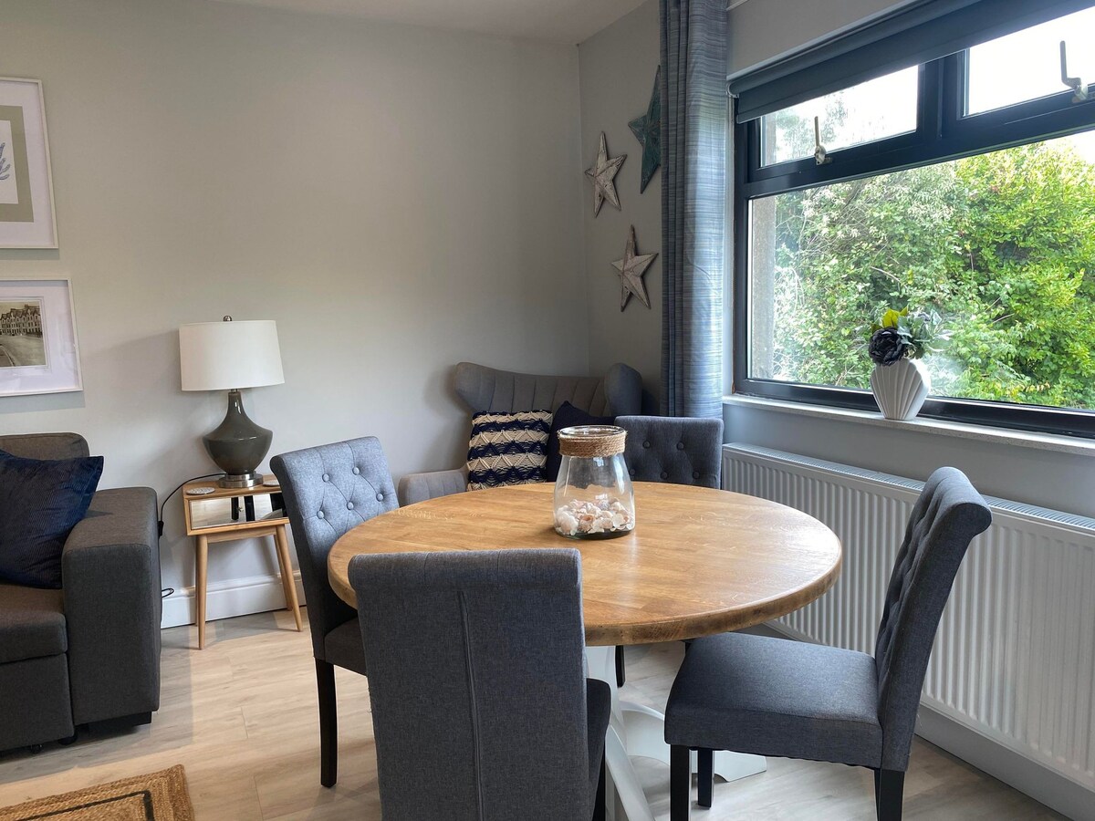 The Annexe Pet Friendly Flat, Hot-tub, Porthcawl