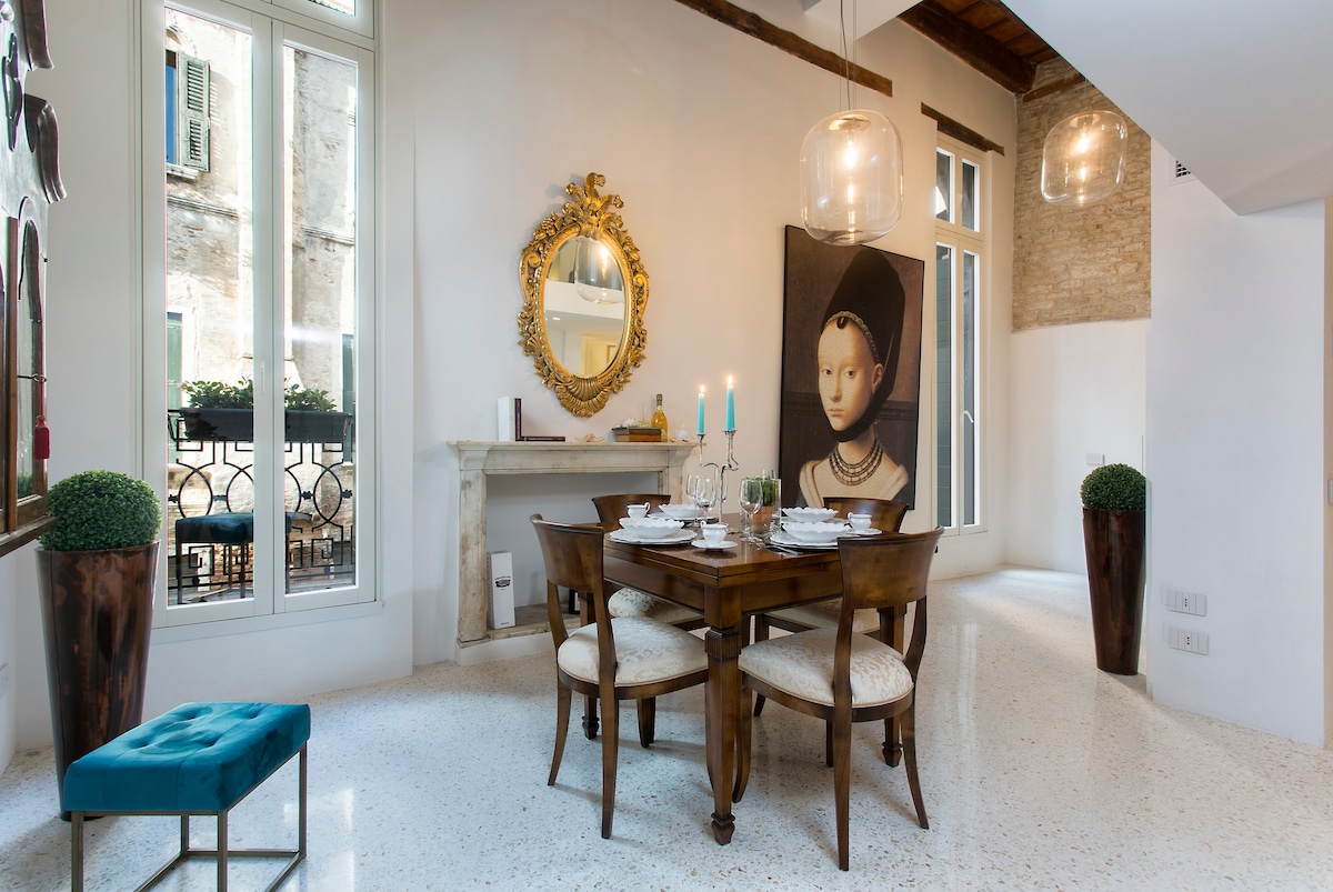 Ca 'Olivo - Loft with Canal View in Rialto