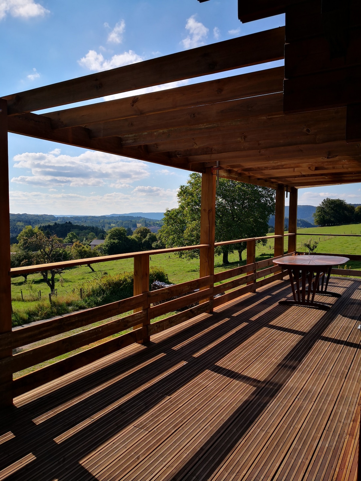 Chalet accueillant avec poêle et en bout de chemin