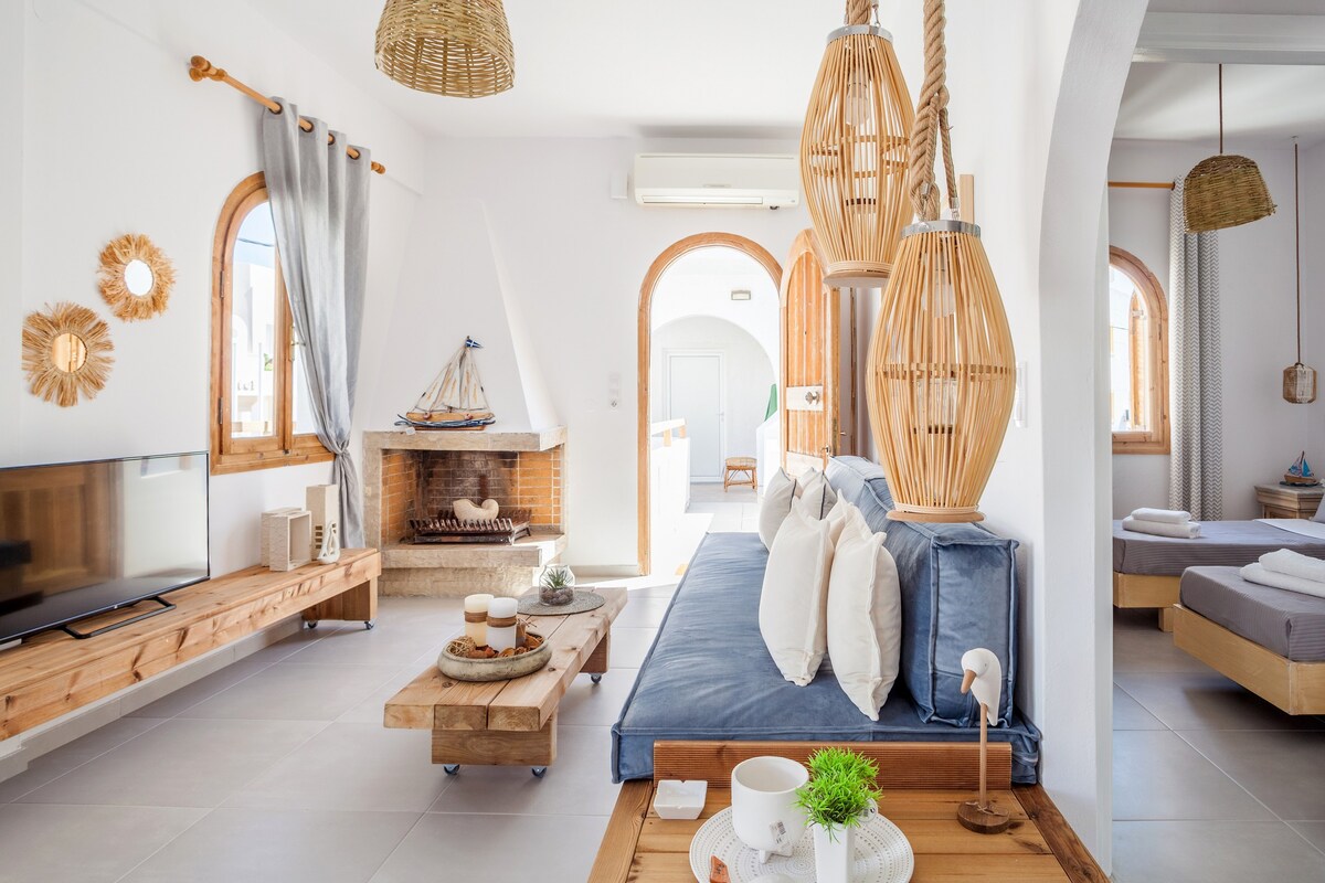 Sandy 's Cycladic Style Apartment