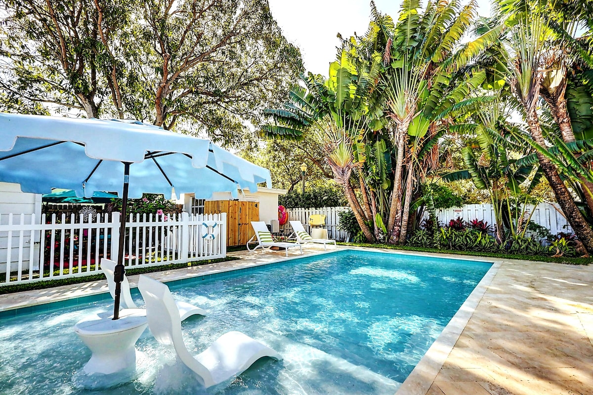 豪华热带绿洲-游泳池和围栏庭院