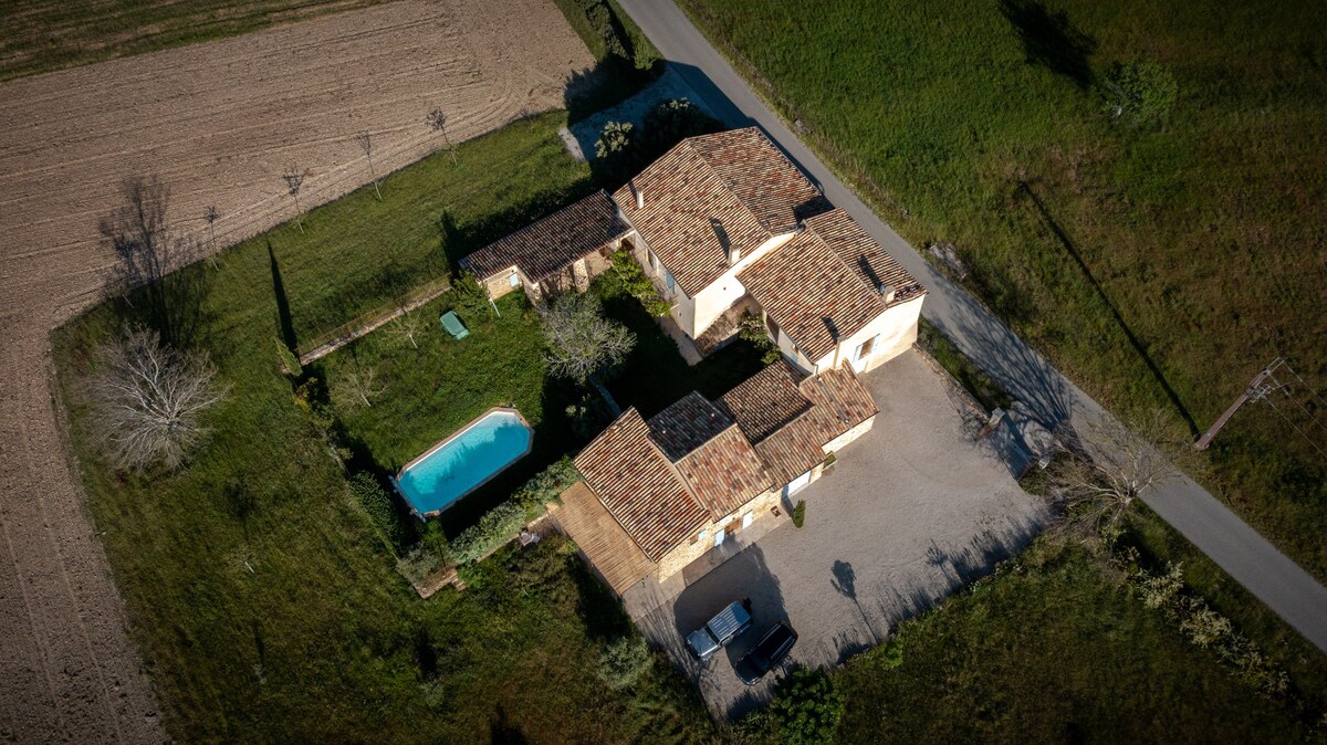 Gîte avec piscine Luberon 6 pax