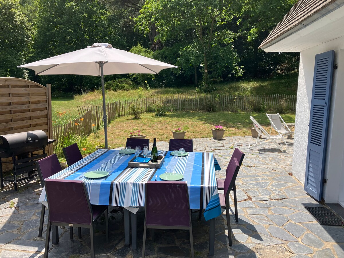 Villa Hardelot in the forest near the golf course