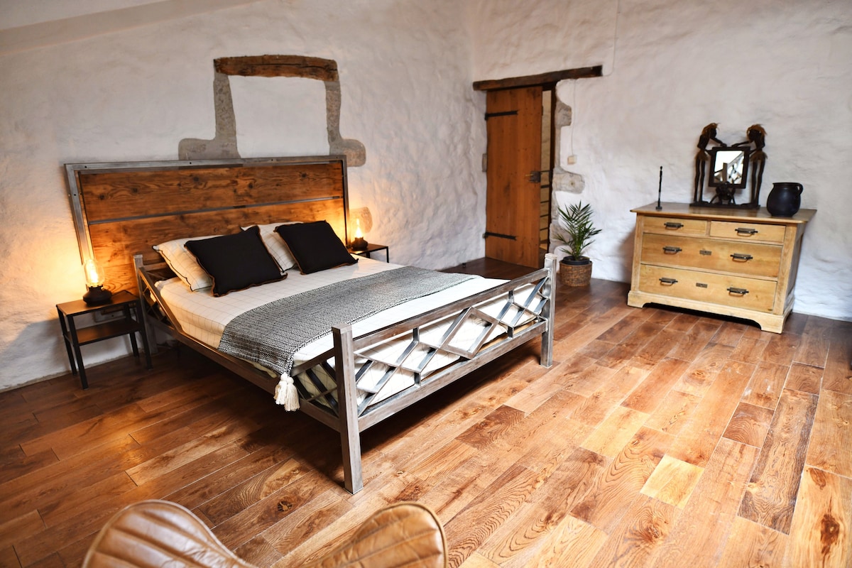 Chambre d'hôtes "Loft" dans maison de village