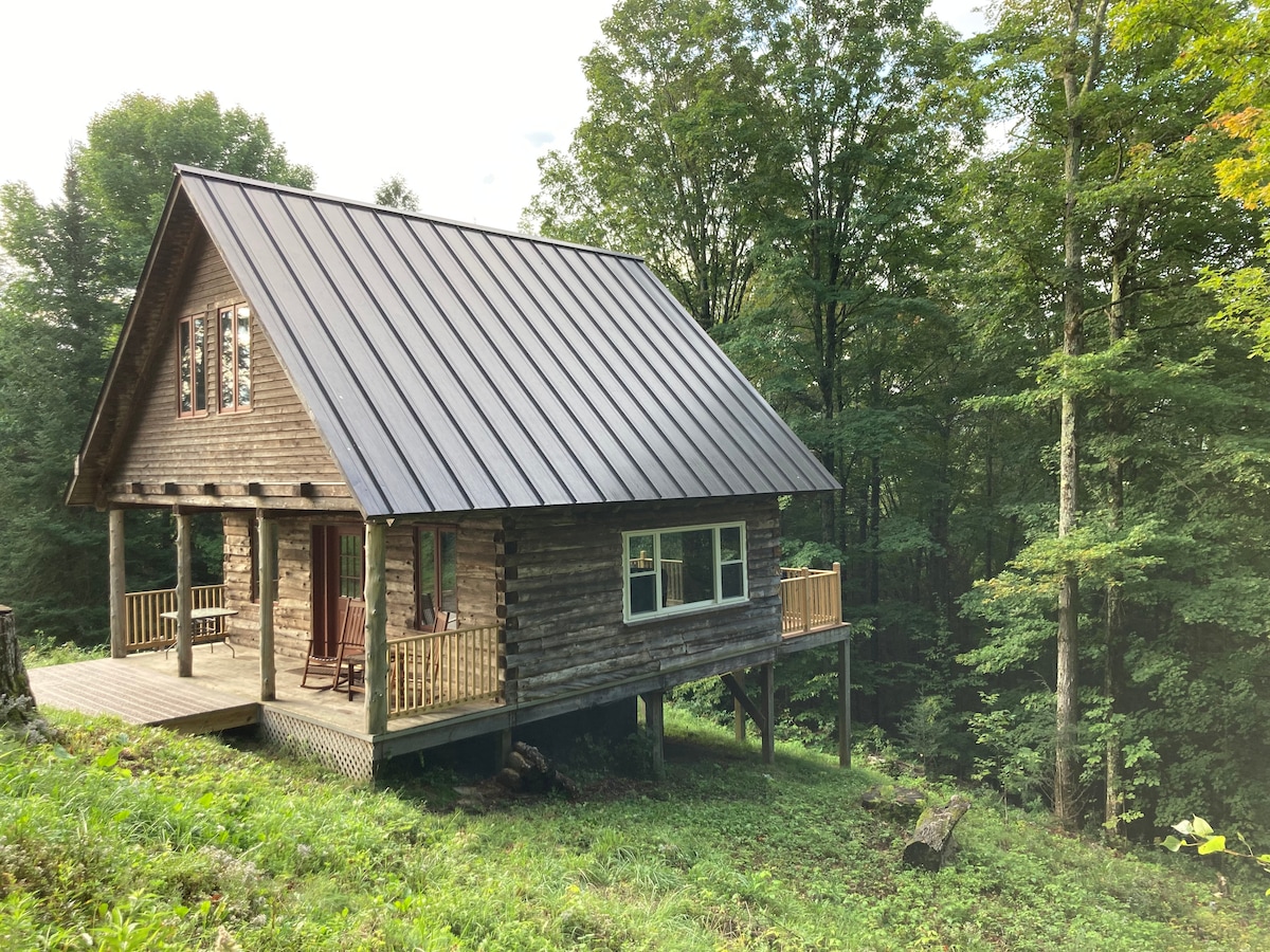 The Cabin on Moose River Farmstead