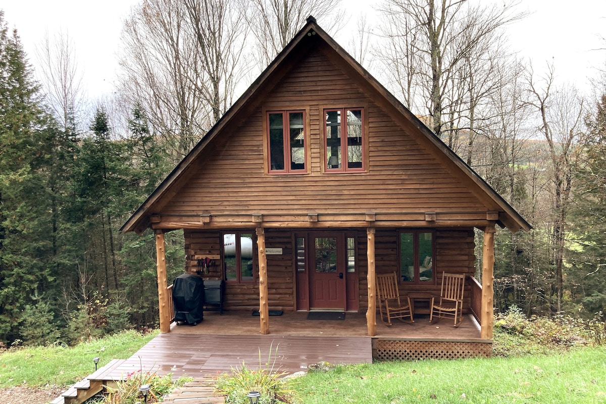 The Cabin on Moose River Farmstead