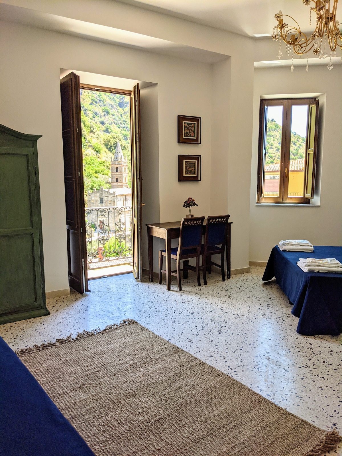 Belvedere- cosy 2 room apartment with free parking