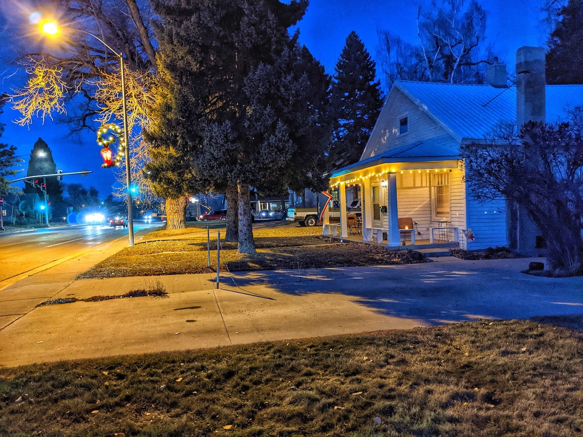 Buffalo Bungalow - walking distance to downtown