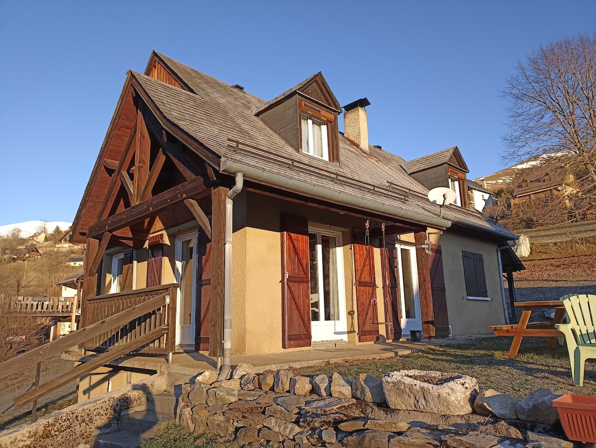 Maison de montagne au calme avec cheminée