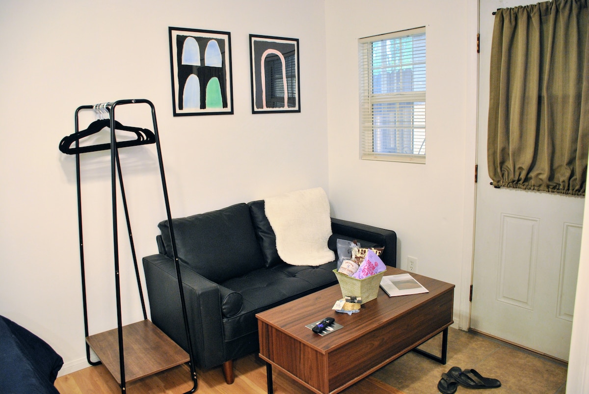 Cute, cozy, and private studio apartment