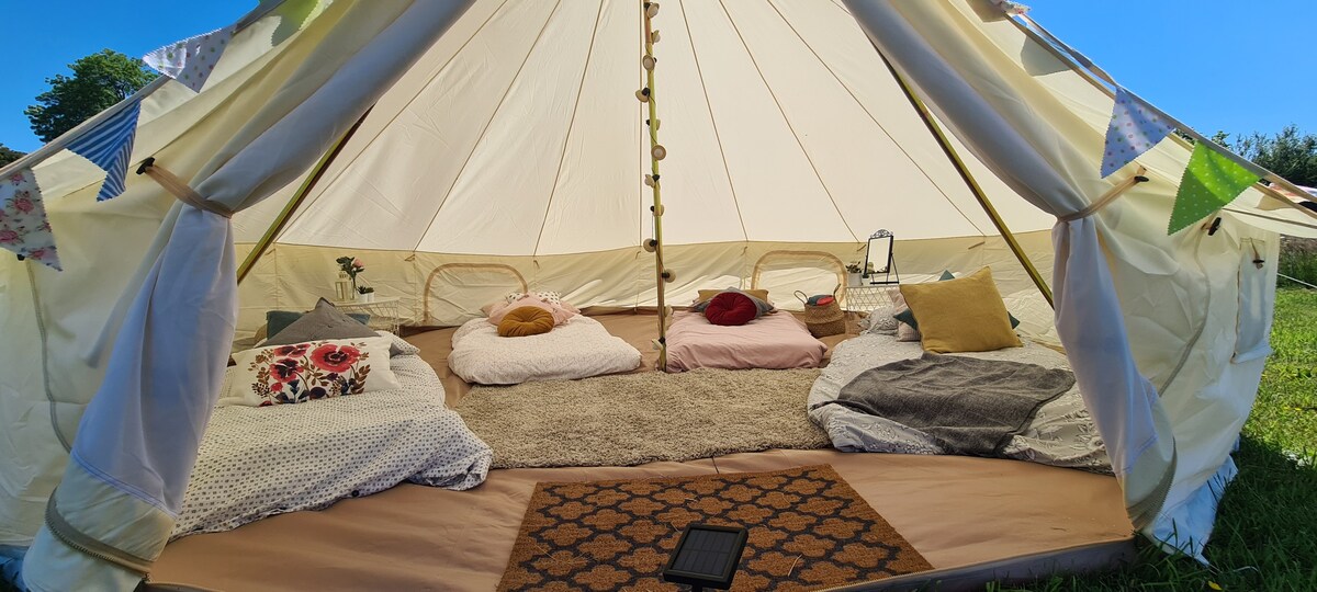 豪华露营-布里斯托尔和浴室之间5分钟的钟形帐篷
