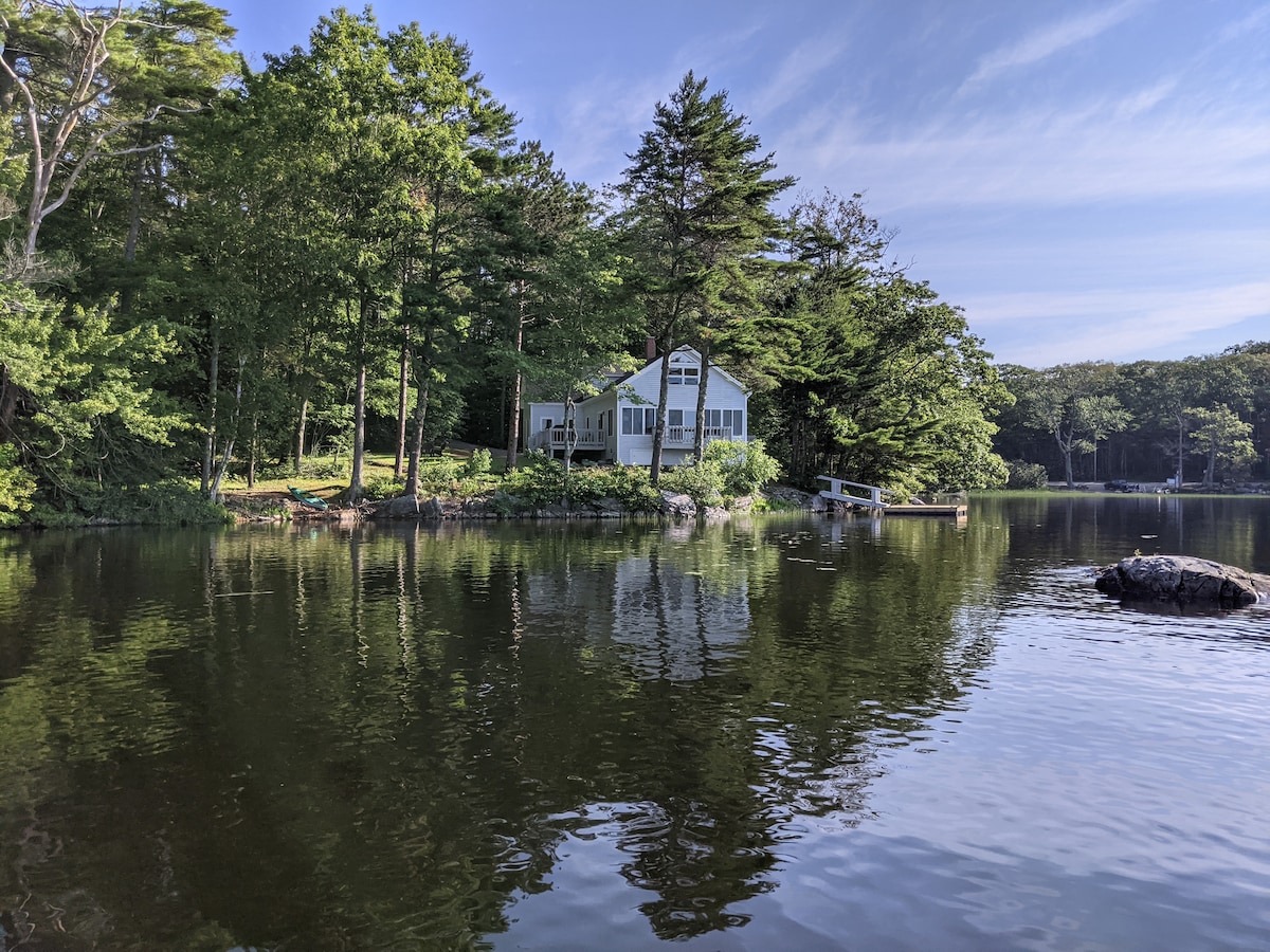 Waterfront home on beautiful Biscay Pond in Maine