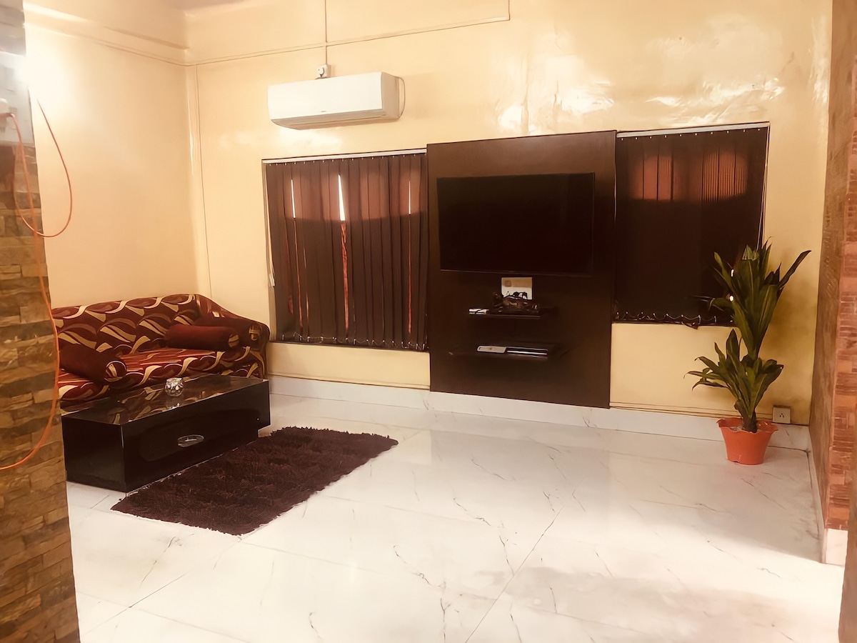 Entire Apartment-Centrally located in Tollygunge