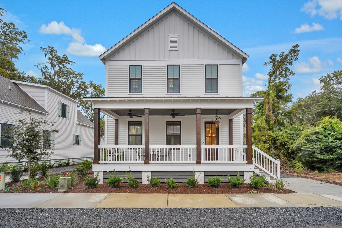 Brand New Home in Old Town Bluffton! Sleeps 6