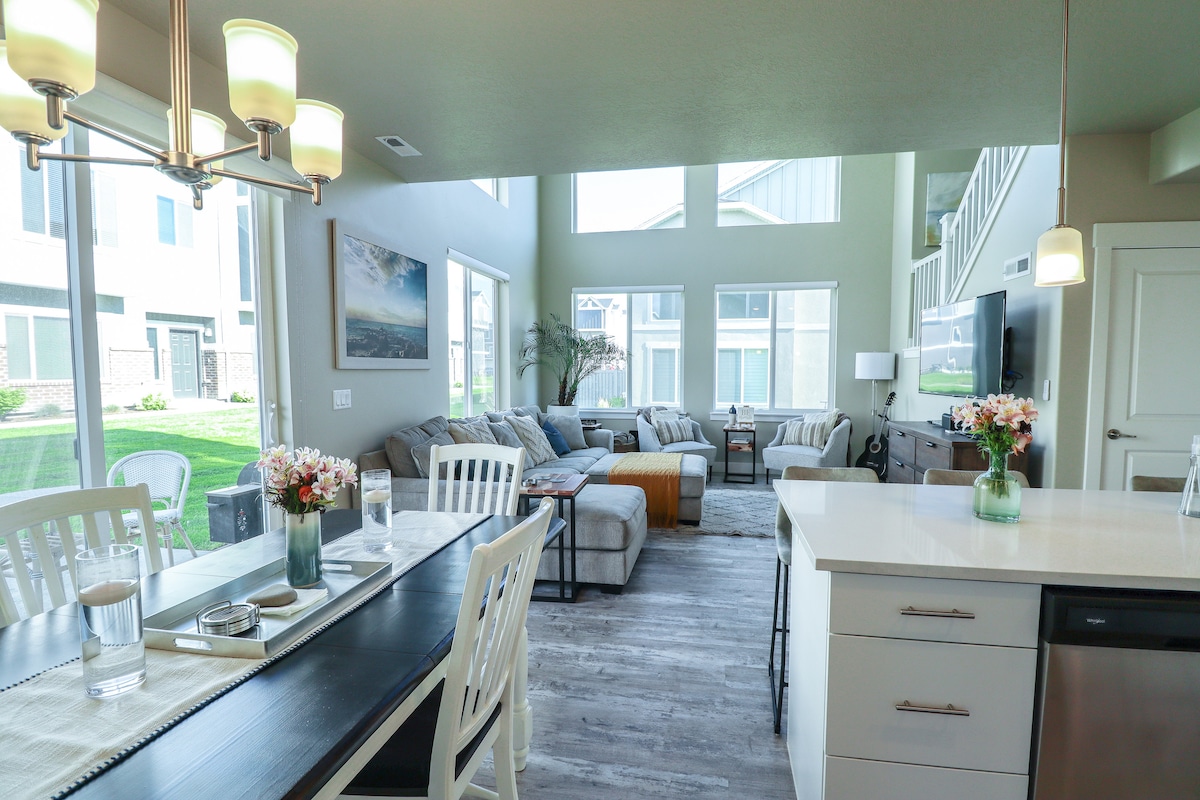 奥瑞姆 (orem) · 整套联排别墅 · the atrium -舒适明亮的3居室联排