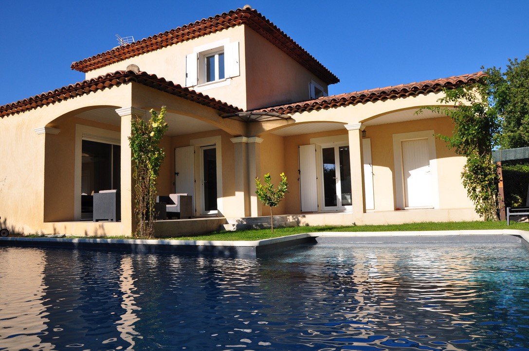 Villa Noa in Pertuis ，带私人泳池