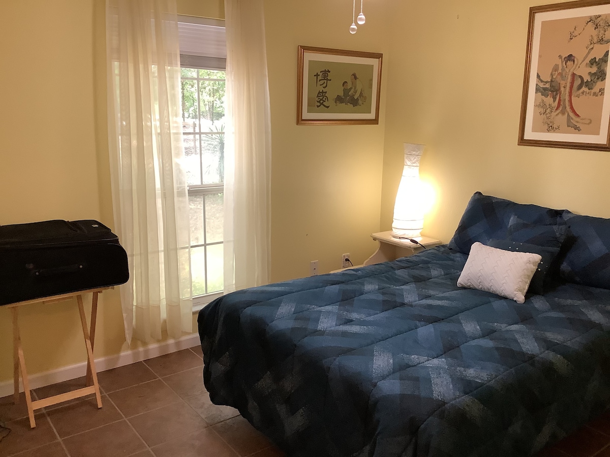 Beautiful Newer homeThree bedroom 2 Full bath 😎😀🥂