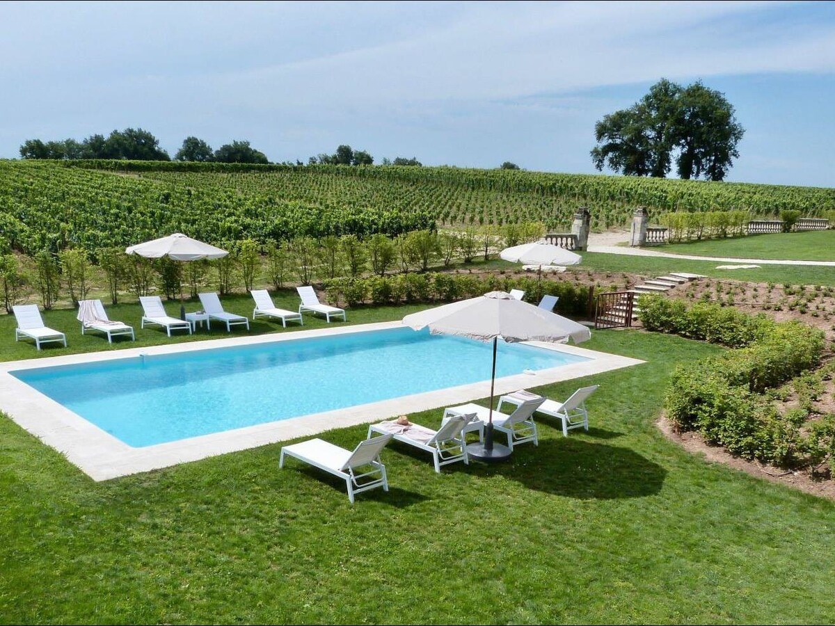 Splendide villa avec piscine près de Saint Emilion
