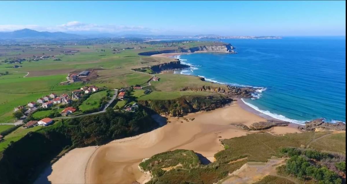 Preciosa casa junto al mar