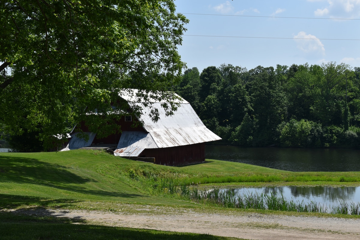 Newly Renovated Farm House Overlooking 5 Acre Lake