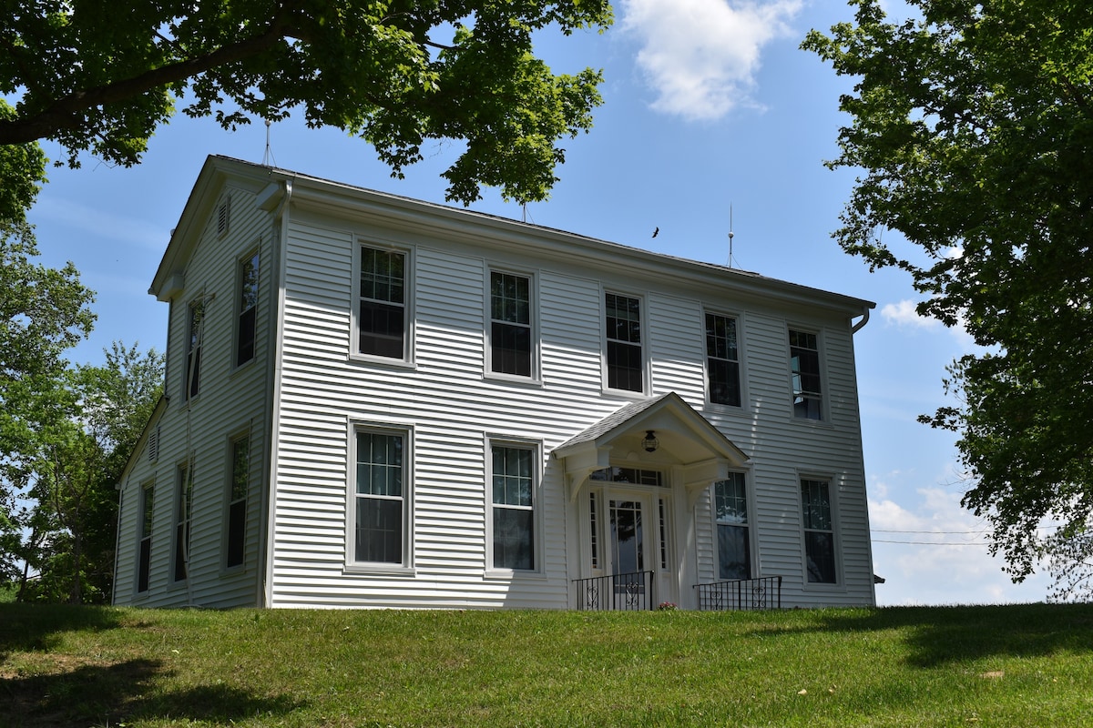 Newly Renovated Farm House Overlooking 5 Acre Lake